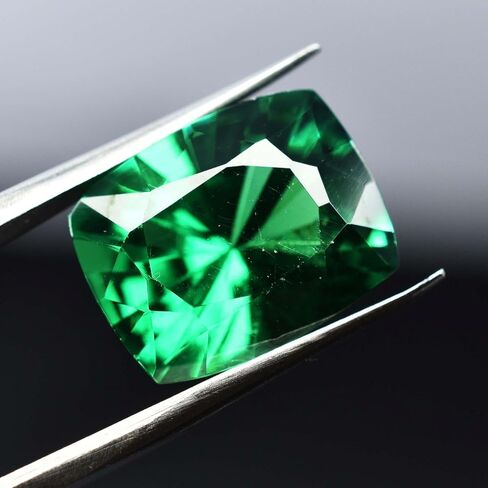 10 Ct NATURAL Garnet CUSHION Shape Green CERTIFIED Gemstone in Kuwait