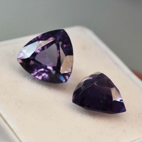 18.46 Ct Natural ALEXANDRITE Color Change TRILLION Shape CERTIFIED Gemstone Pair in Kuwait
