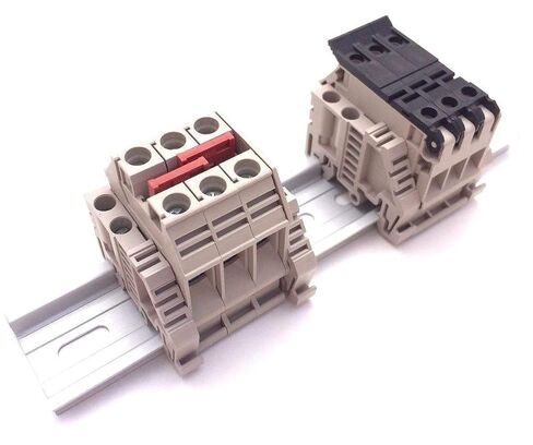 صندوق تجميع الطاقة الشمسية Dinkle 3 حاملات فيوز 10 مدخلات AWG 6 مخرج AWG 36A 600V in Kuwait