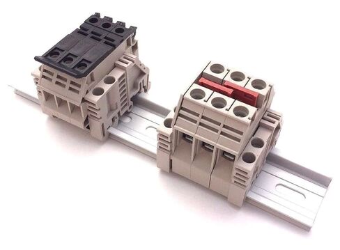 صندوق تجميع الطاقة الشمسية Dinkle 3 حاملات فيوز 10 مدخلات AWG 6 مخرج AWG 36A 600V in Kuwait
