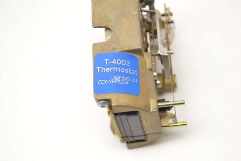 جونسون كونترولز T-4002-203 55-85F نطاق الاتصال الهاتفي، التمثيل المباشر، ترموستات هوائي، حامل عمودي، مع توصيلات الهواء للإمداد والإخراج، مع قرص درجة F in Kuwait