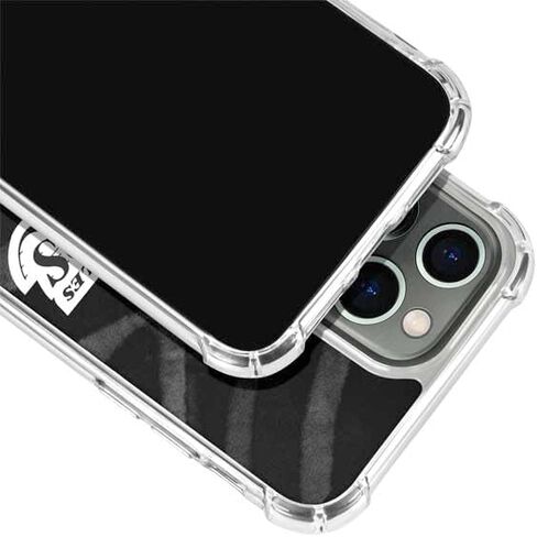 حافظة هاتف Skinit الشفافة متوافقة مع iPhone 15 Pro Max - تصميم طباعة حيوانات سوداء مرخص رسميًا من NBA Los Angeles Lakers in Kuwait