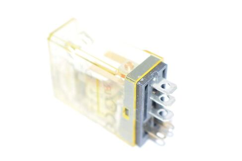 New IDEC RH1B-UDC24V Relay, 24 VDC, Power, 750 Ohms, 35.6 mm H x 14 mm W x 27.5 mm D, 10% (Min.) in Kuwait