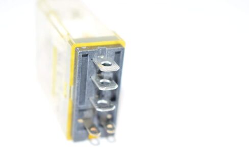 New IDEC RH1B-UDC24V Relay, 24 VDC, Power, 750 Ohms, 35.6 mm H x 14 mm W x 27.5 mm D, 10% (Min.) in Kuwait