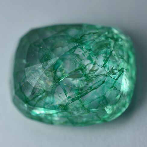 9.50 Ct CERTIFIED Natural Emerald Green Loose Gemstone Earing Size Cushion Cut in Kuwait