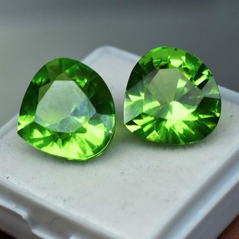 PERIDOT 16.80 Ct Natural Extremely Green CERTIFIED Pear Cut Loose Gemstone PAIR in Kuwait