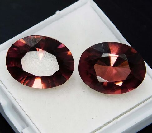 Natural Sapphire Padparadscha Oval Shape 20 Ct CERTIFIED Loose Gemstone Pair in Kuwait