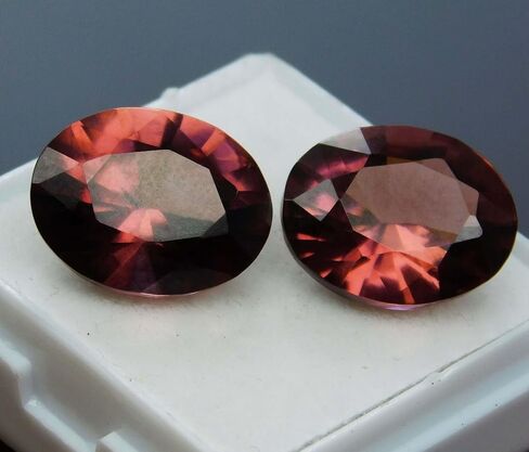Natural Sapphire Padparadscha Oval Shape 20 Ct CERTIFIED Loose Gemstone Pair in Kuwait