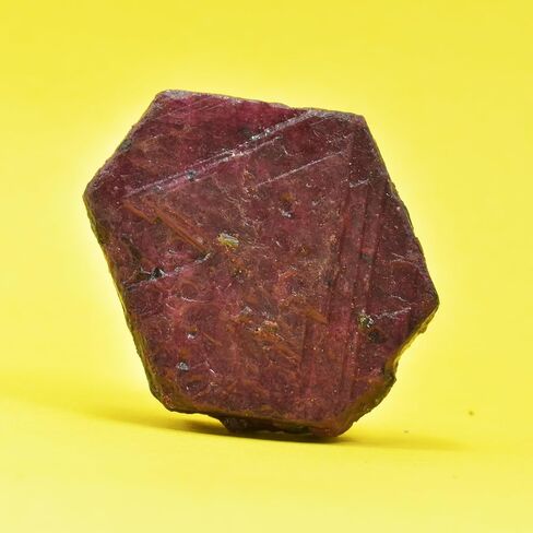 Uncut Raw Rough 225.70 Ct Thailand Natural Red Ruby Loose Gemstone CERTIFIED in Kuwait