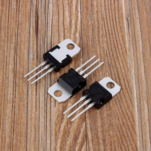 10pcs/Lot 5V 1.5A Voltage Regulator L7805 LM7805 7805 Voltage Regulator Kit in Saudi Arabia