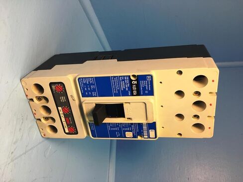 قاطع دائرة كاتلر هامر HJD3250F 250A مع 200 أمبير رحلة Westinghouse HJD3200 in Kuwait