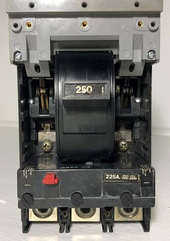 قاطع دائرة سيمنز FXD63B250، FD، 3P، 250A، 600V in Kuwait
