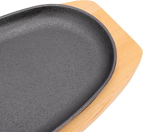 Small Cast Iron Sizzling Plate with Wooden Tray and Handle - Perfect for Professional Chefs in Kuwait