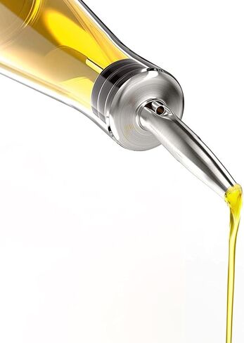 أدوات سكب الزجاجات الكلاسيكية من الفولاذ المقاوم للصدأ، قطعتان من زجاجات الزيت، زجاجة مشروبات كحولية مخروطية الشكل مع أغطية غبار مطاطية in Kuwait
