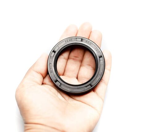 EAI Oil Seal 1.750"x2.500"x0.500" TC Double Lip w/Spring. 1 3/4" x2 1/2" x1/2" Metal Case w/NBR Coating in Saudi Arabia