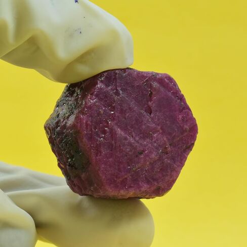 Natural Red Ruby 249.92 Ct Raw Rough CERTIFIED Loose UnCut Rough Gemstones in Kuwait