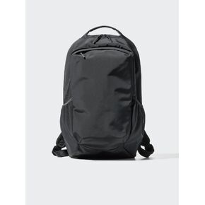 Uniqlo Utility Backpack in Kuwait