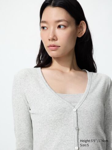 سترة صوفية مضلعة برقبة على شكل حرف V من Uniqlo in Kuwait