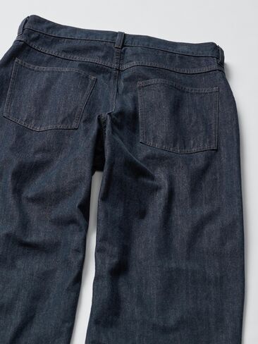 Uniqlo Barrel Jeans in Kuwait