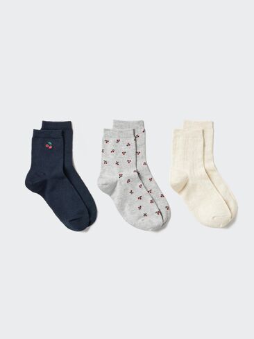 جوارب Uniqlo العادية | 3 أزواج | نقطة واحدة in Kuwait
