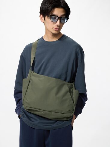 Uniqlo Utility Shoulder Bag in Kuwait