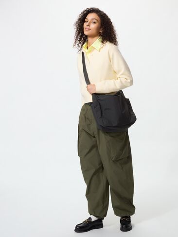 Uniqlo Utility Shoulder Bag in Kuwait