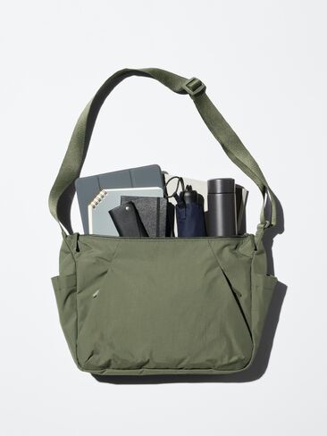 Uniqlo Utility Shoulder Bag in Kuwait