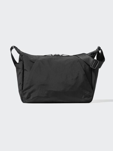 Uniqlo Utility Shoulder Bag in Kuwait
