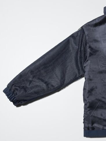 Uniqlo PEANUTS Coach Jacket in Kuwait