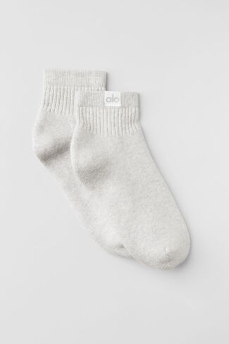 Alo Yoga Quarter Crew Street Sock - White Heather in Saudi Arabia