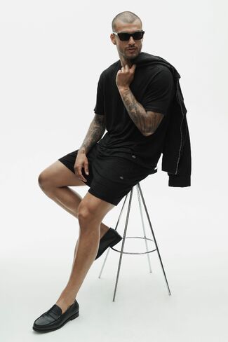 تي شيرت Alo Yoga Linen Jersey Coastal بأكمام قصيرة - أسود in Kuwait