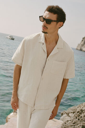 Alo Yoga Linen Days Short Sleeve Button Up - Bone in Saudi Arabia