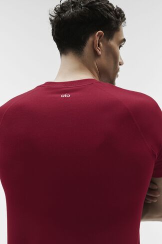 Alo Yoga ALO Vapor Crewneck Short Sleeve - Garnet in Saudi Arabia