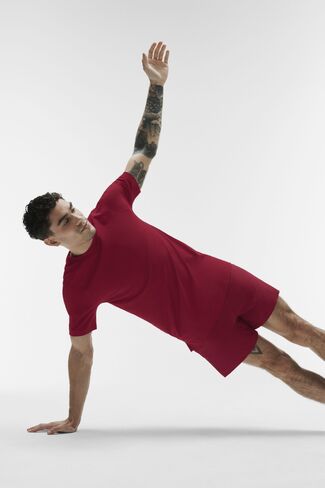 Alo Yoga ALO Vapor Crewneck Short Sleeve - Garnet in Saudi Arabia