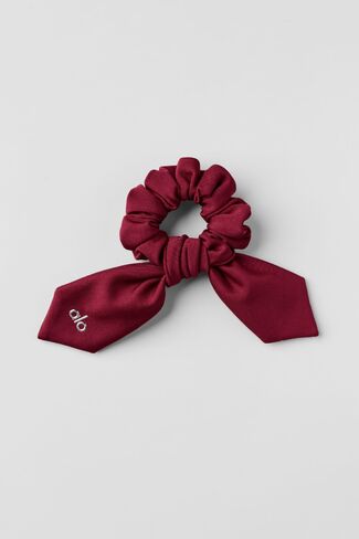 Alo Yoga Airlift Rhythm Scrunchie - Summer Romance Red - Summer Romance Red / One Size in Saudi Arabia
