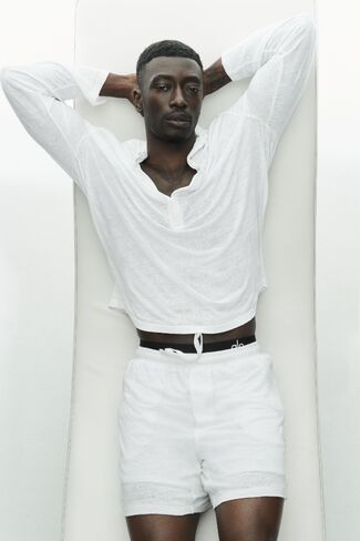 Alo Yoga Linen Jersey Coastal Long Sleeve Pullover - White in Saudi Arabia