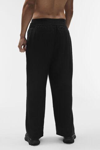 Alo Yoga Linen Days Straight Leg Pant - Black in Saudi Arabia