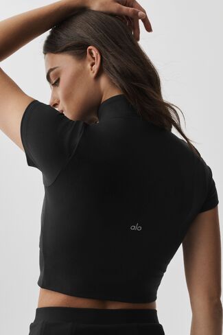 Alo Yoga ALO Softculpt كم قصير بسحاب كامل - أسود in Kuwait