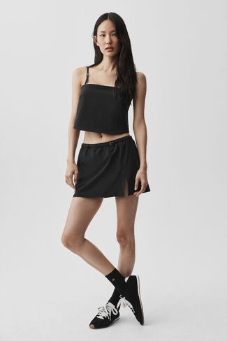Alo Yoga Cropped Connection Tank - Black in Saudi Arabia