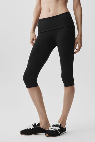 Alo Yoga ALO Softsculpt Low-Rise Foldover Capri - Black in Saudi Arabia