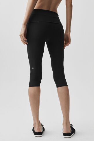 Alo Yoga ALO Softsculpt Low-Rise Foldover Capri - Black in Saudi Arabia
