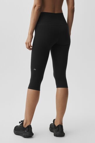 Alo Yoga 16" High-Waist Airbrush Capri - Black in Saudi Arabia
