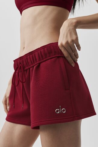 Alo Yoga Accolade Short - Summer Romance Red in Kuwait