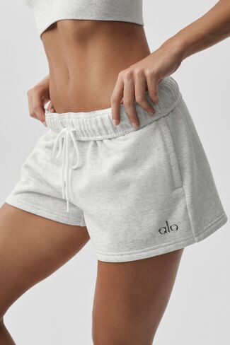 Alo Yoga Accolade Short - White Heather in Kuwait