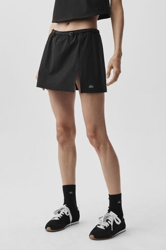 Alo Yoga Connection Mini Skirt - Black in Saudi Arabia