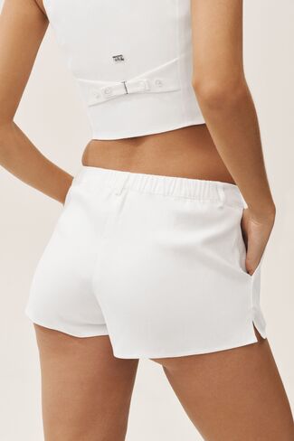 Alo Yoga Linen Blend Low-Rise Riviera Trouser Short - White in Kuwait