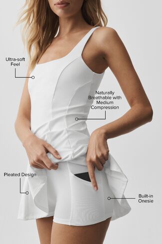Alo Yoga ALO Softsculpt Topspin Tennis Dress - White in Saudi Arabia