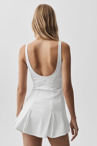 Alo Yoga ALO Softsculpt Topspin Tennis Dress - White in Saudi Arabia