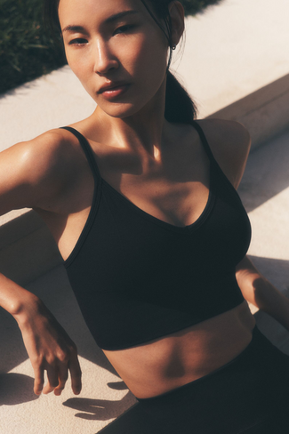 Alo Yoga Seamless Modal Ribbed Delight Bralette - Black in Kuwait