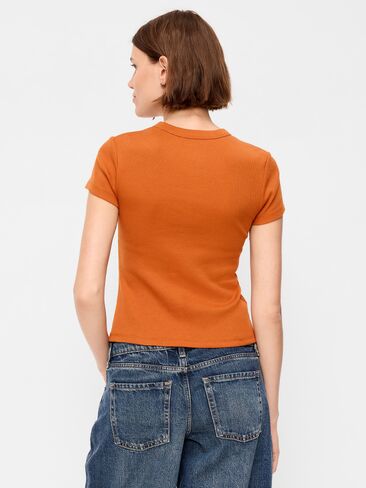 Old Navy Snug Crop T-Shirt - Spice of Life in Kuwait